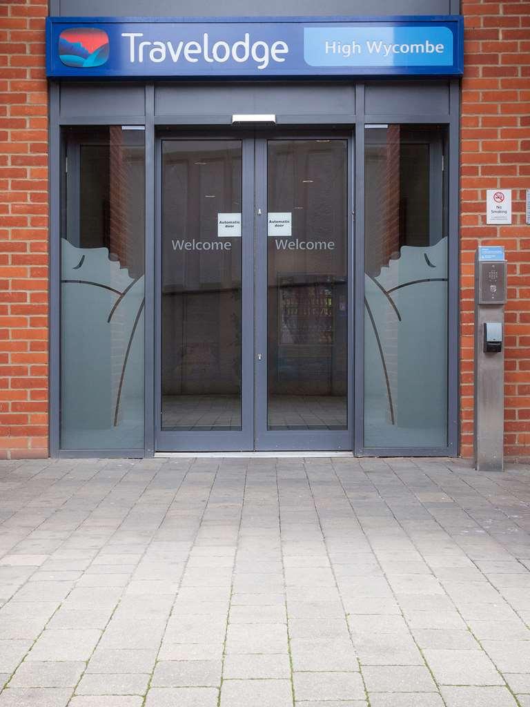Travelodge High Wycombe Central Exterior foto